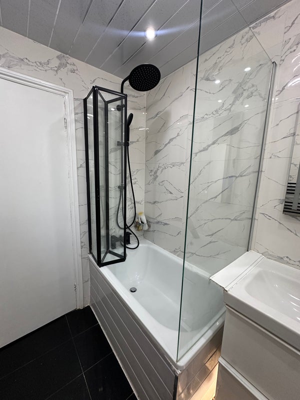 Room Belthorn Crescent in Greater London