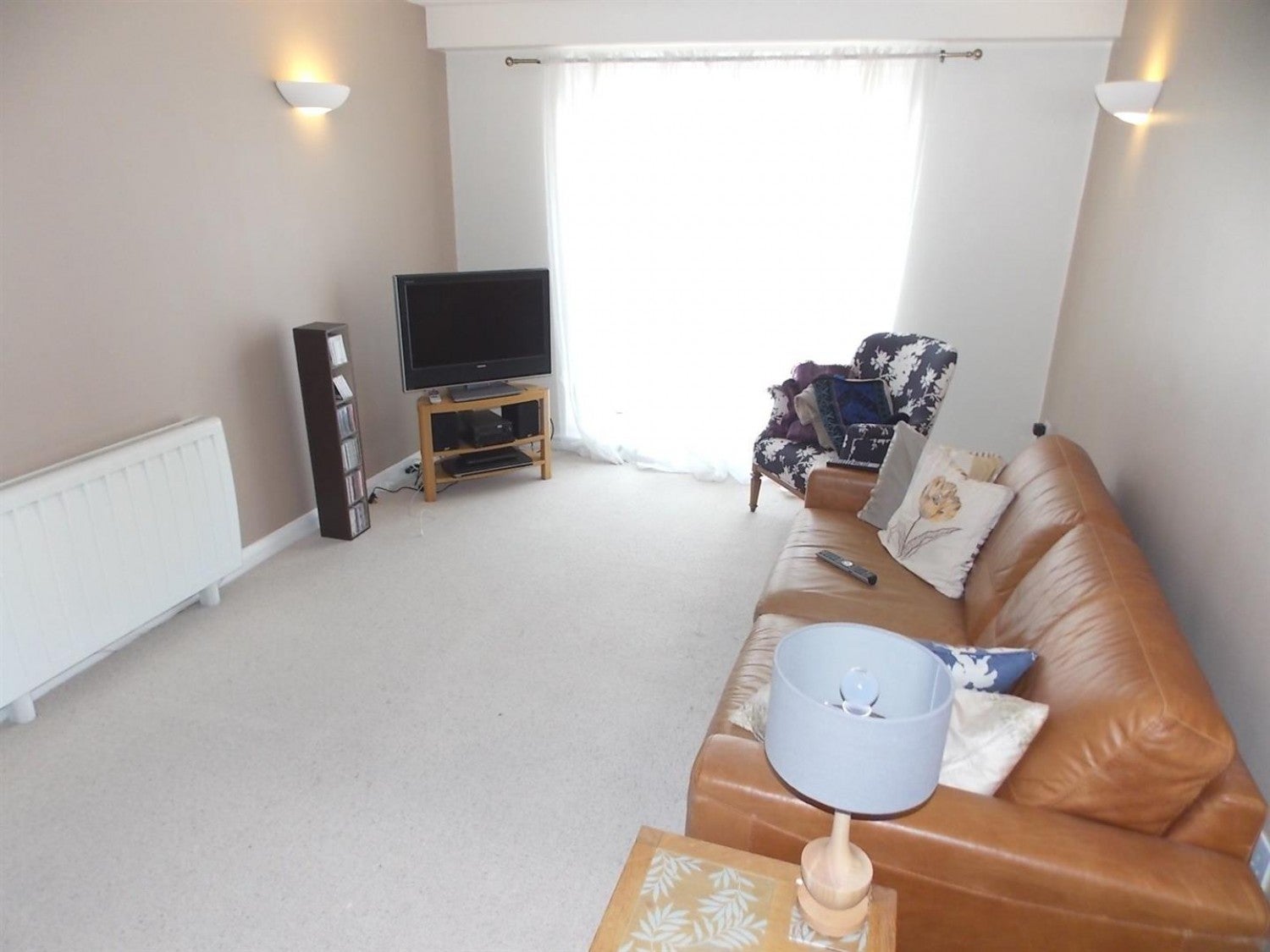 Flat Farnborough Road in Rushmoor