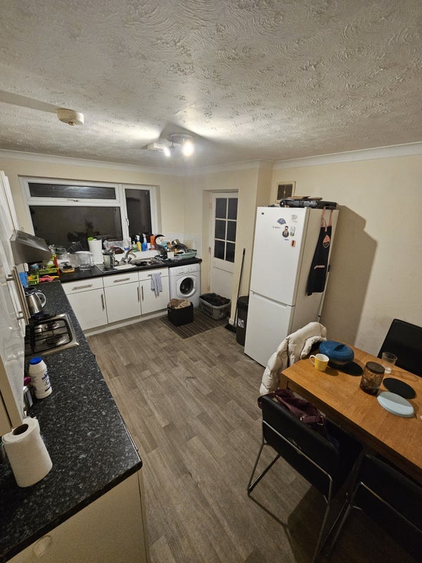 Room Kinson Road in Bournemouth