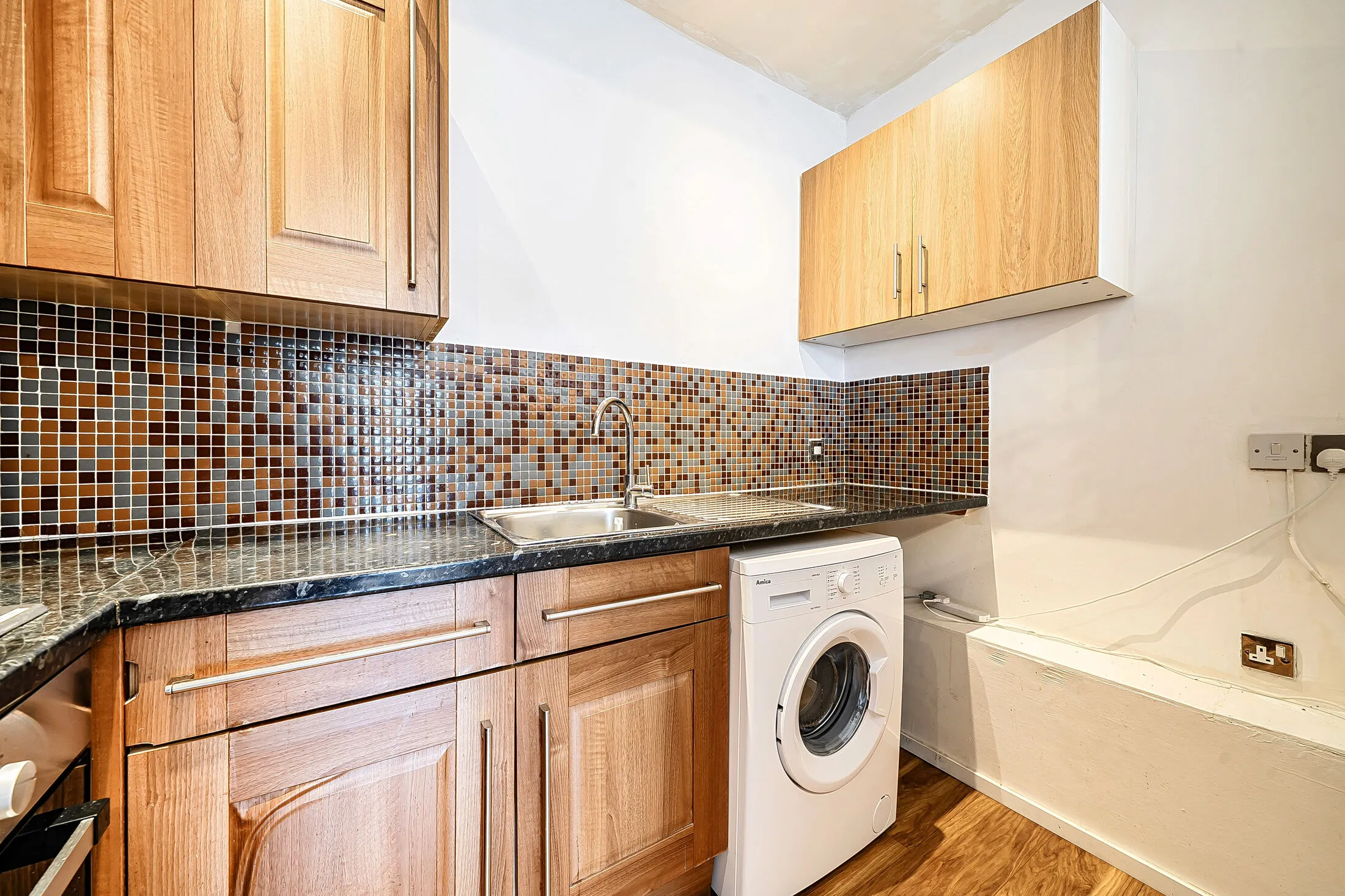 Flat Penywern Road in Greater London