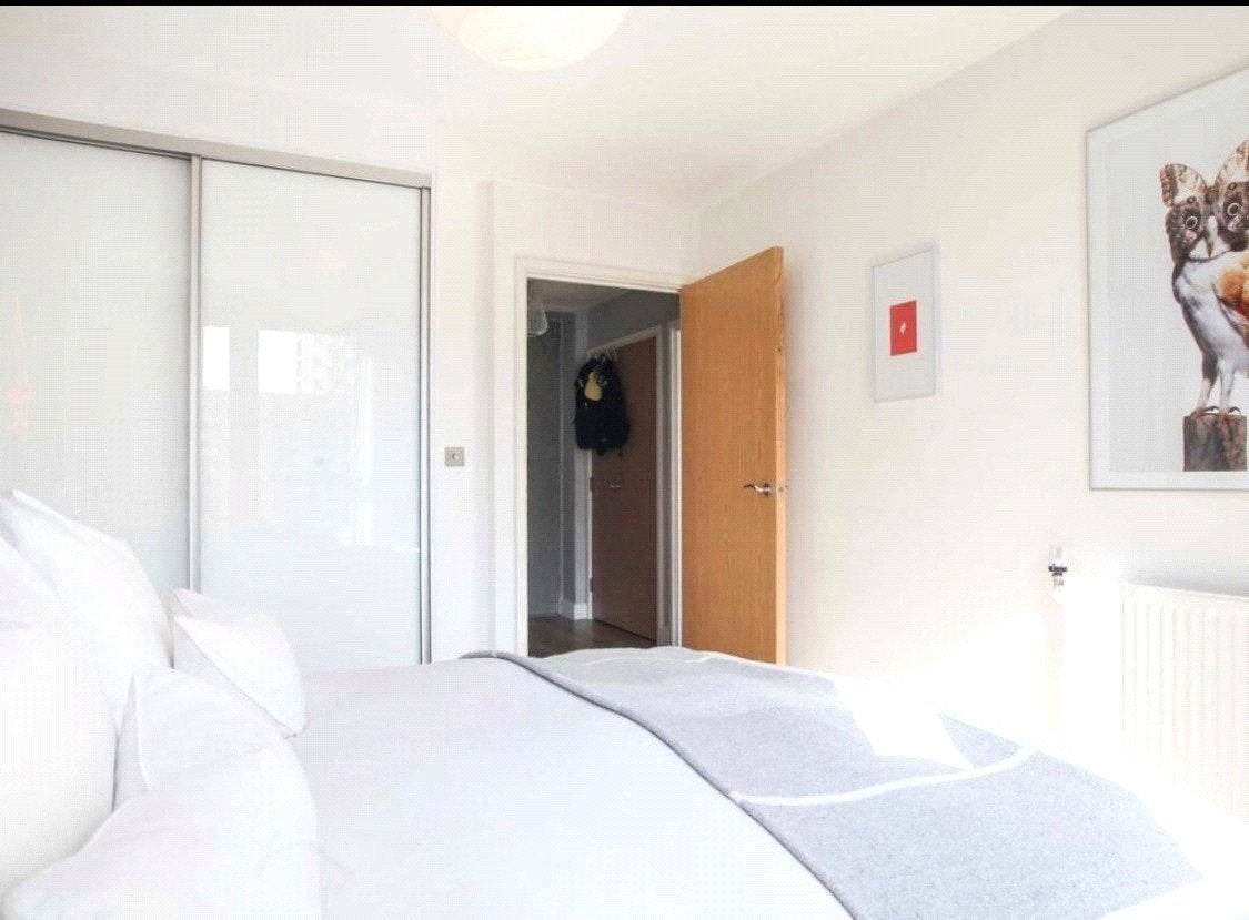 Flat Booth Road in Greater London