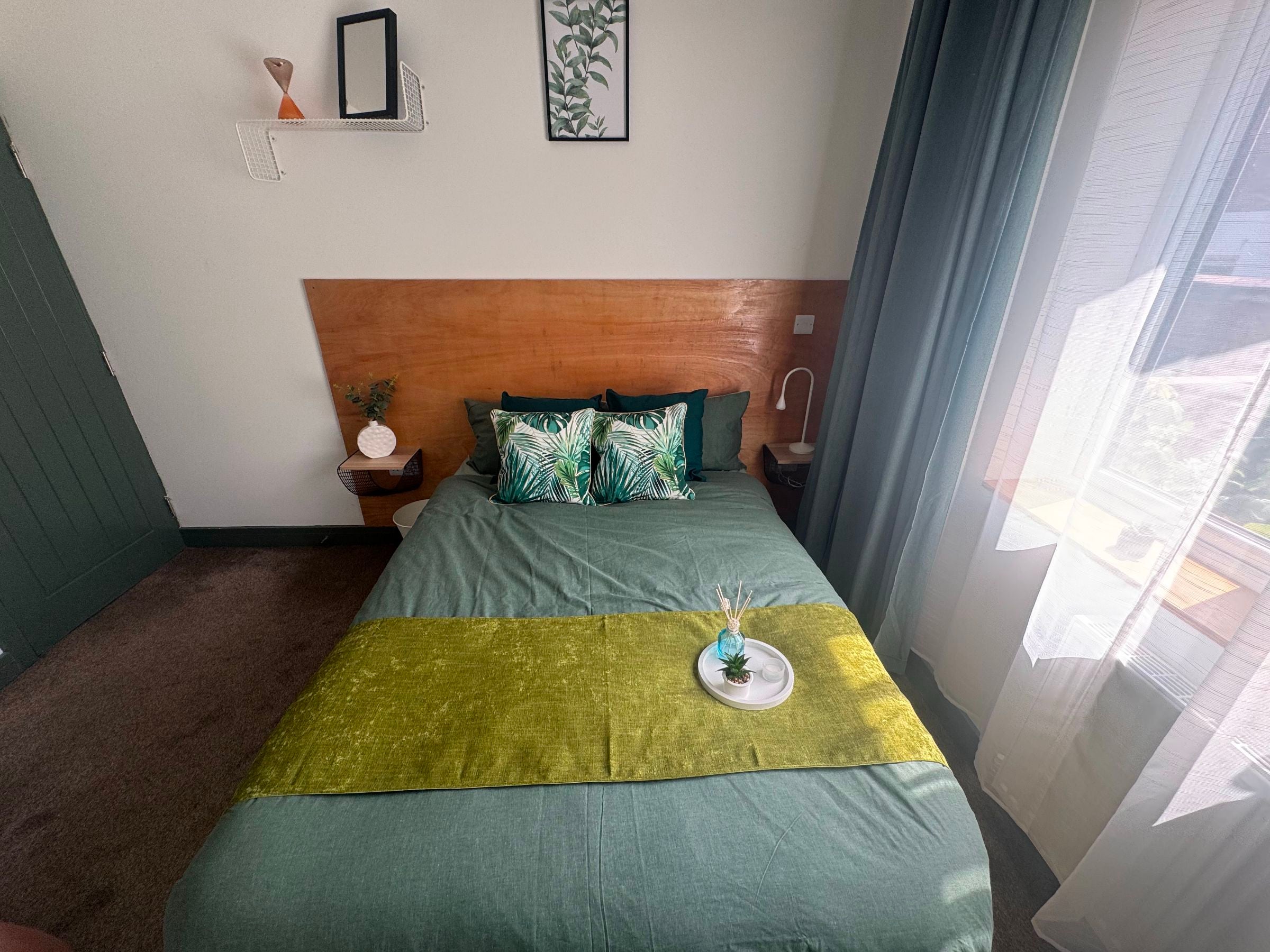 Room Larchfield Road in Doncaster