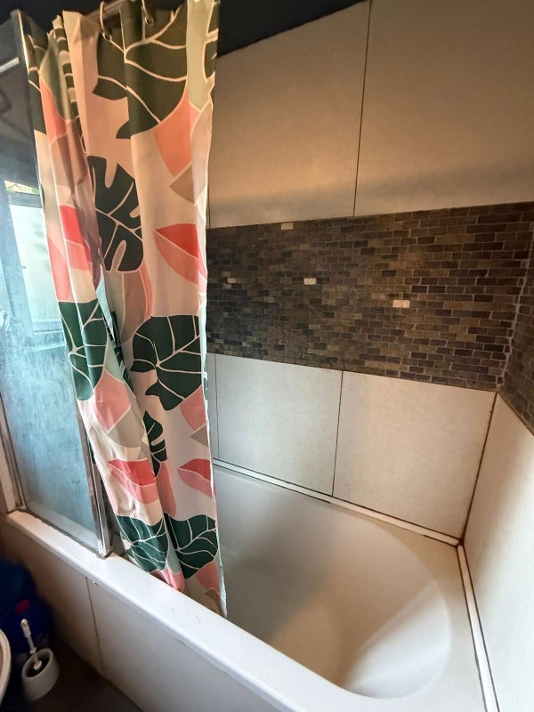 Room Opal Close in Greater London