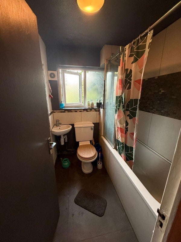 Room Opal Close in Greater London