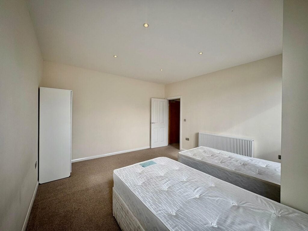 Flat Portesbery Road in Surrey Heath