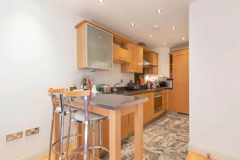 Flat Montaigne Close in City of Westminster