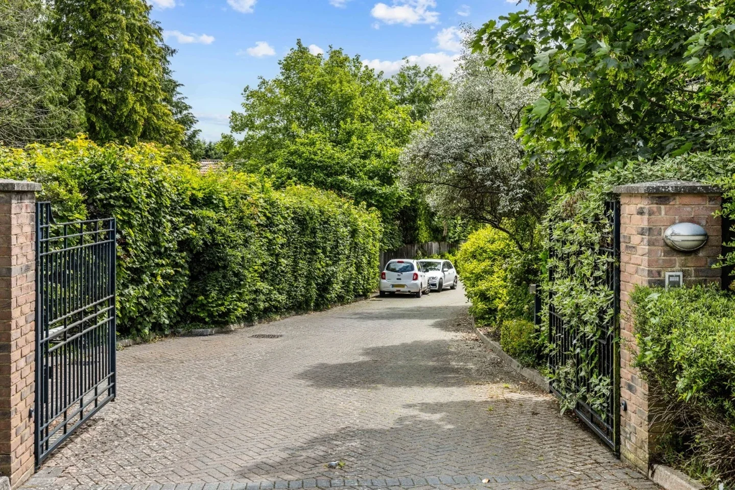 House Henry Mews in Mid Sussex