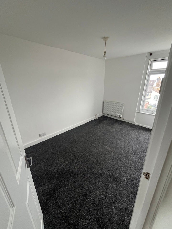 Flat Alma Road in Borough of Swale