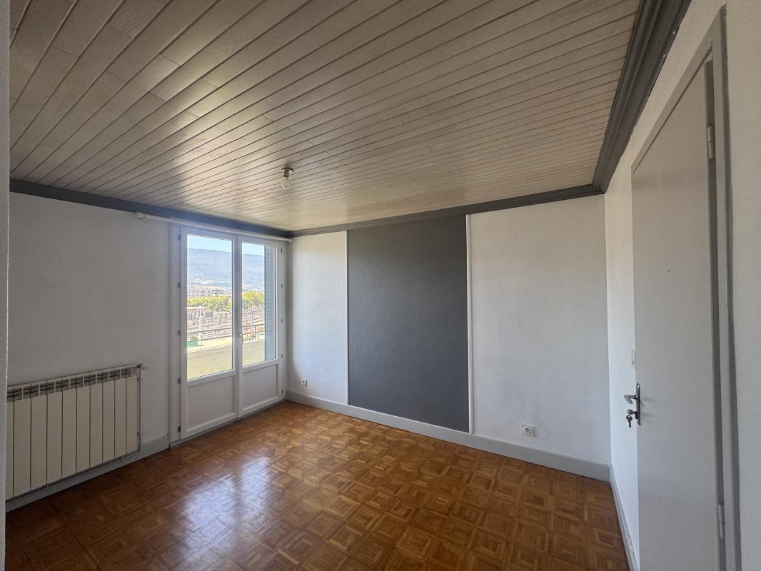 Flat Cour d'Honneur in Chambéry
