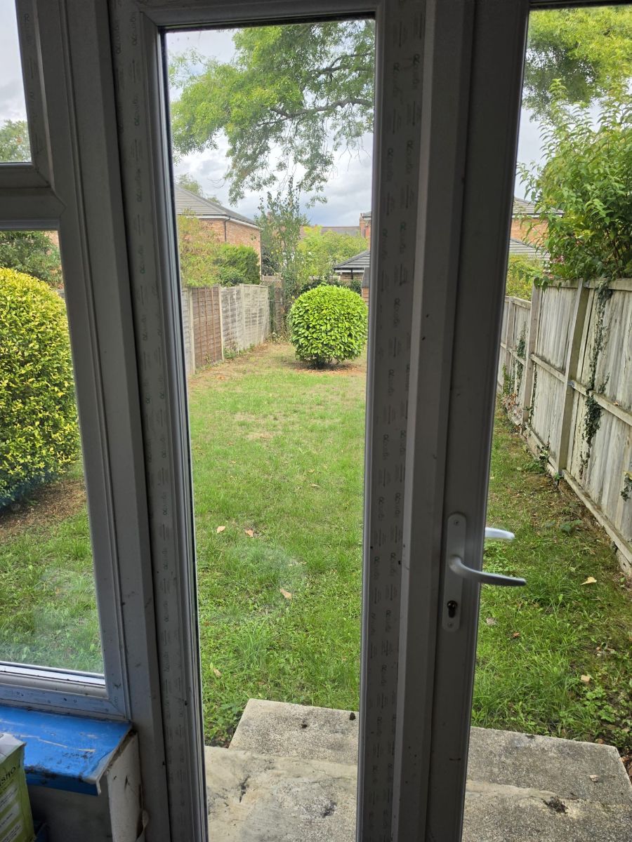 Room Briarfield Avenue in Greater London