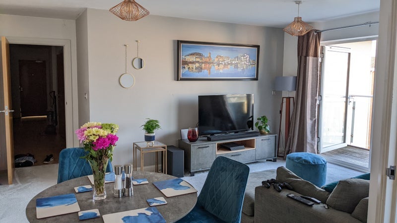 Room Chandlery Way in Cardiff
