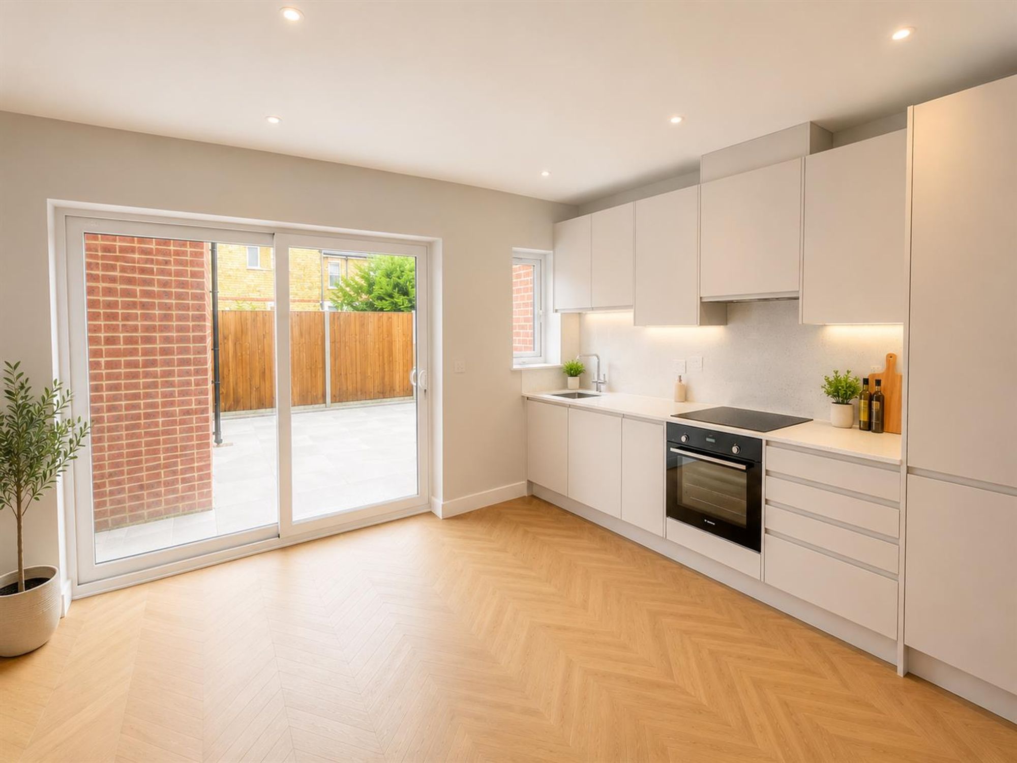 Flat Halons Road in Greater London