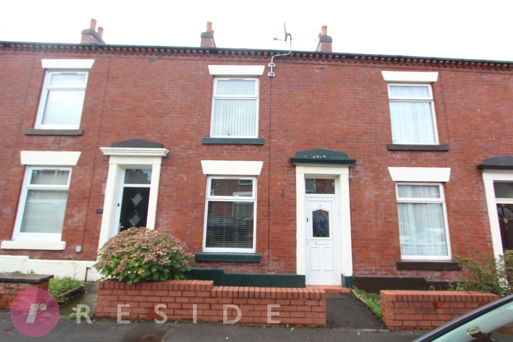 House Charlotte Street in Milnrow