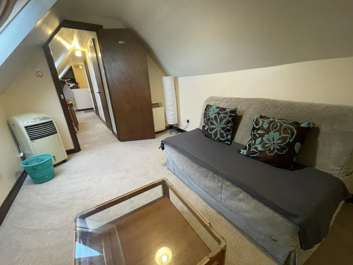 Flat Poplars Lane in Uttlesford