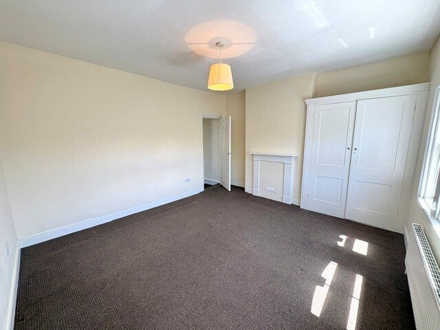 Flat Lushington Road in Eastbourne