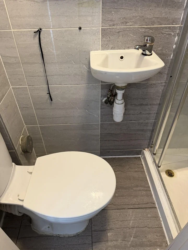Room Coniston Avenue in Greater London