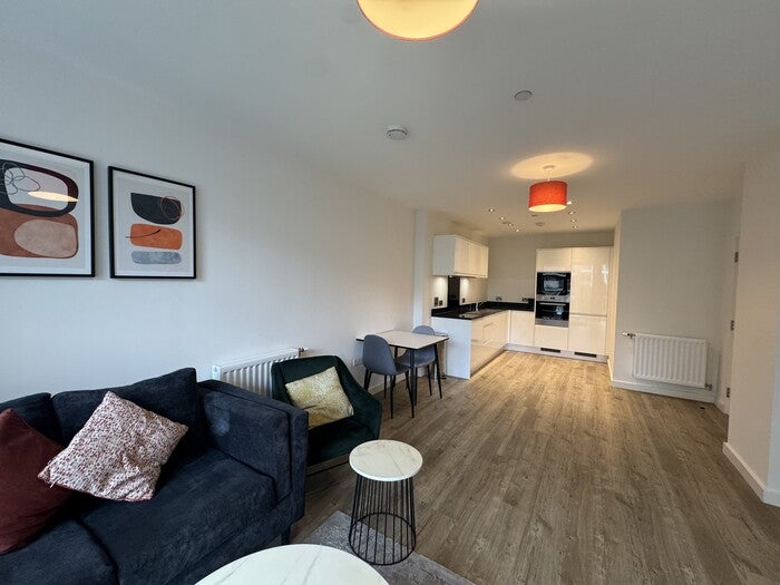 Flat Carlyon Road in London