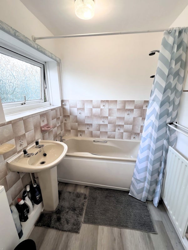 Room Minster Road in Sheffield