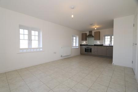 Flat Hilda Close in Great Denham