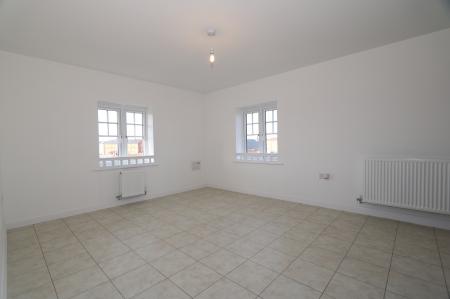 Flat Hilda Close in Great Denham