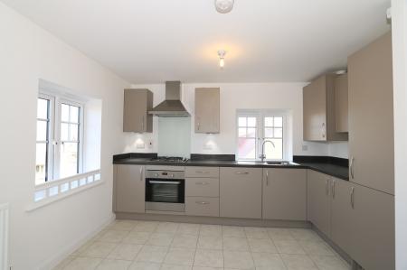 Flat Hilda Close in Great Denham