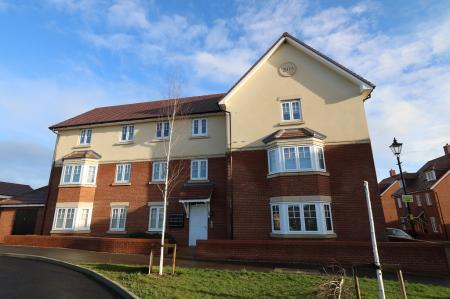 Flat Hilda Close in Great Denham