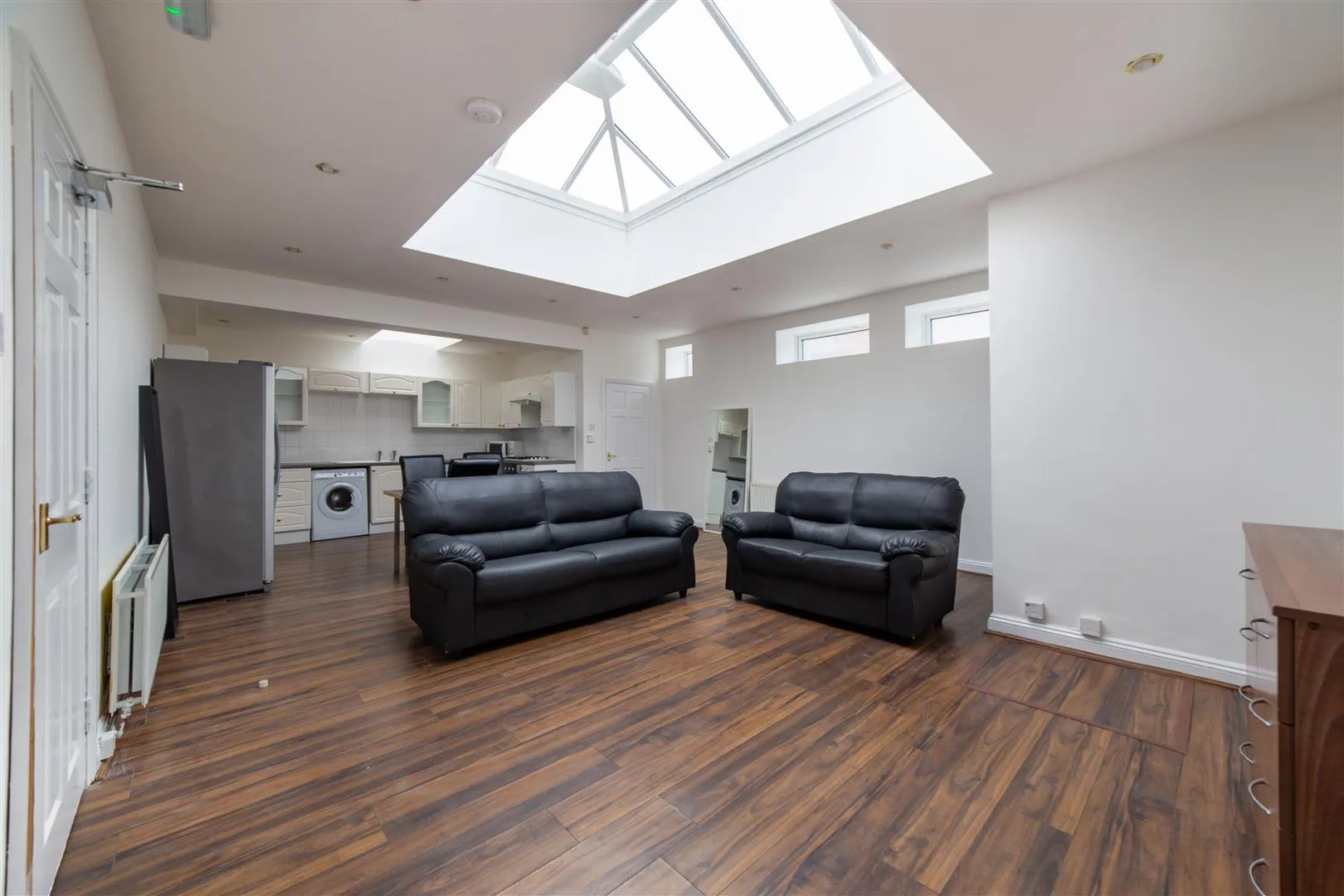 Room Holly Avenue in Newcastle upon Tyne