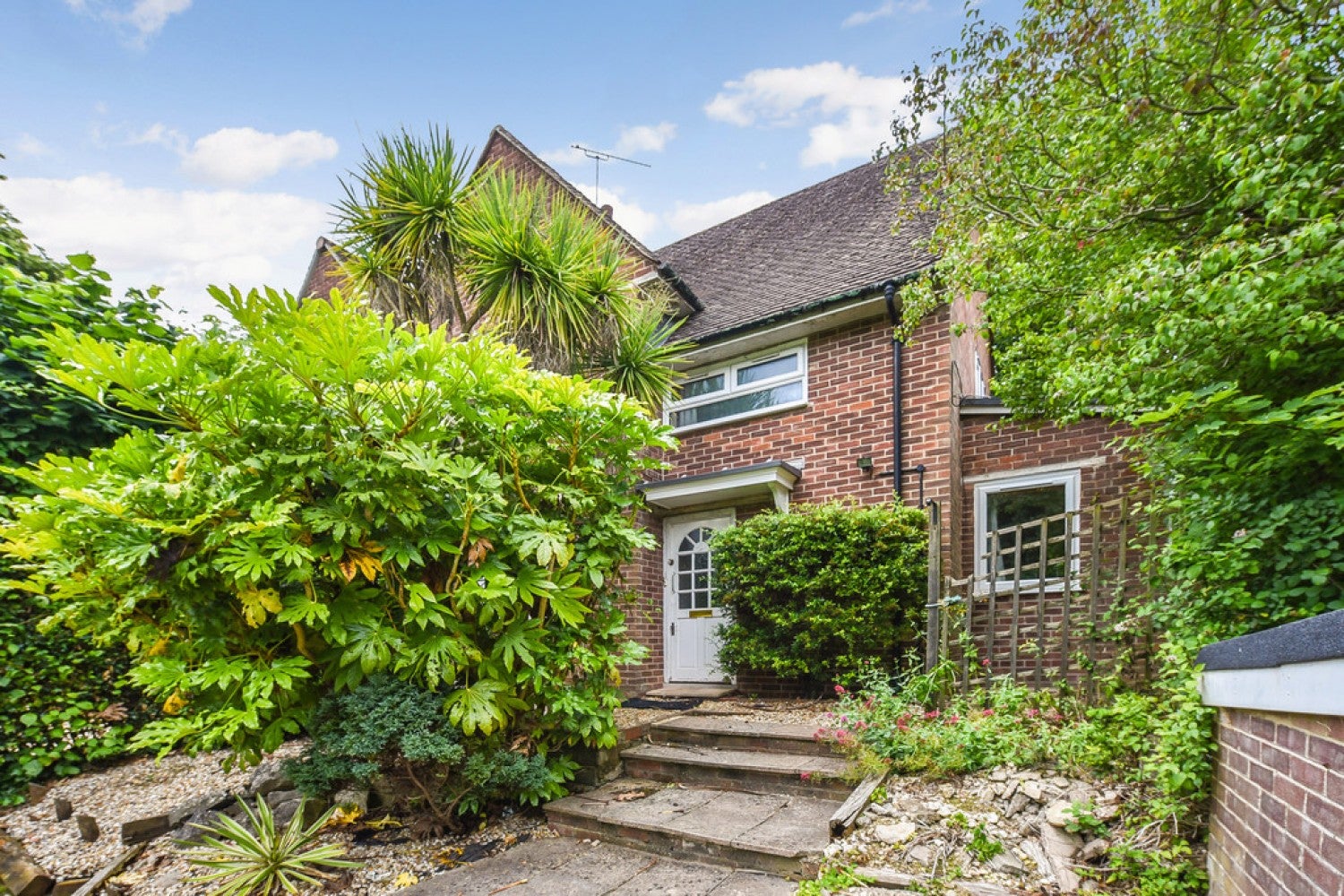 Room Wavell Way in Winchester