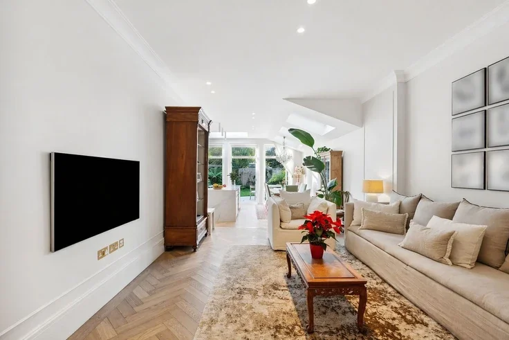 House Trevor Place in City of Westminster