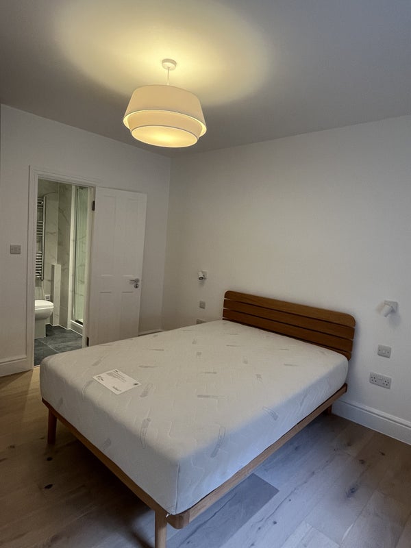 Room Marylebone Road in City of Westminster