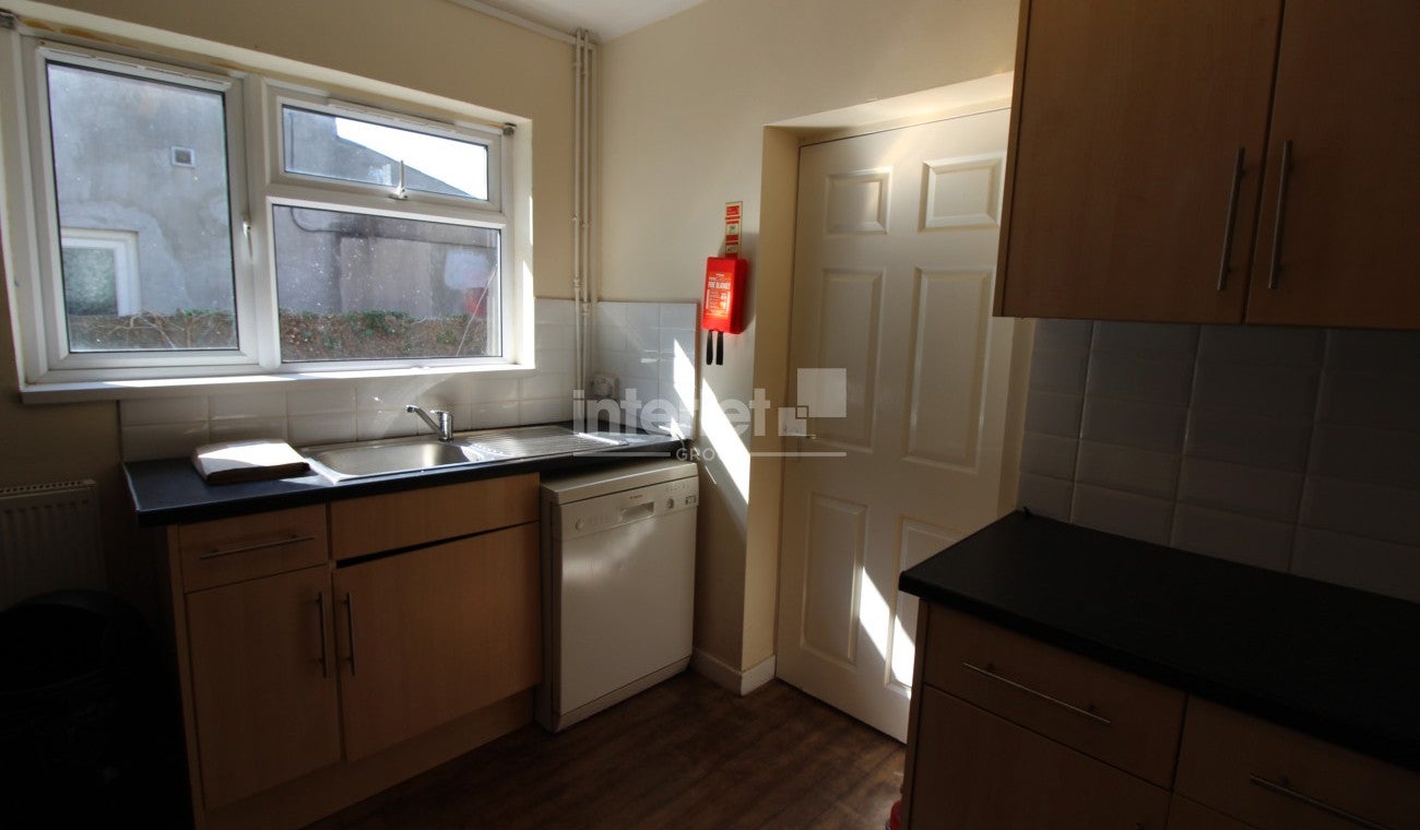 Room Richmond Road in Cardiff