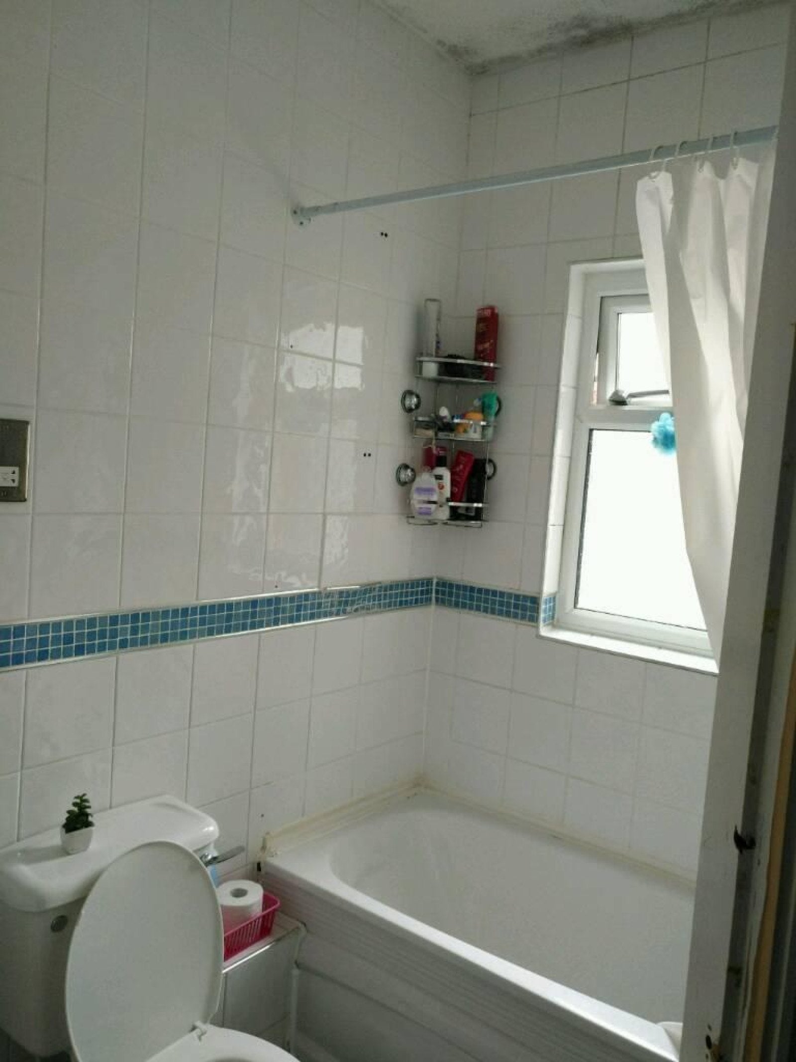 Room South Avenue in Coventry