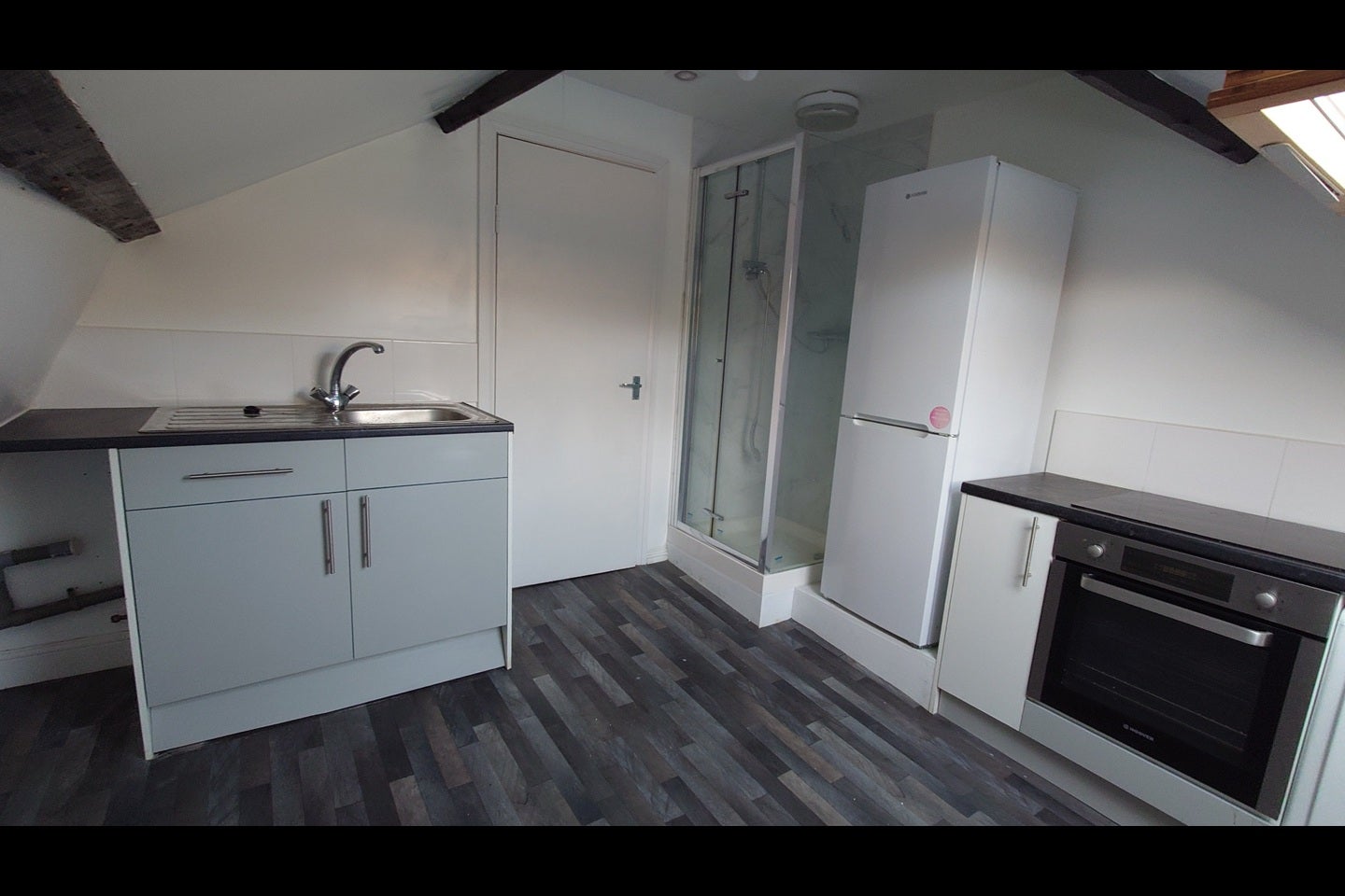 Room Wood Vale in Greater London