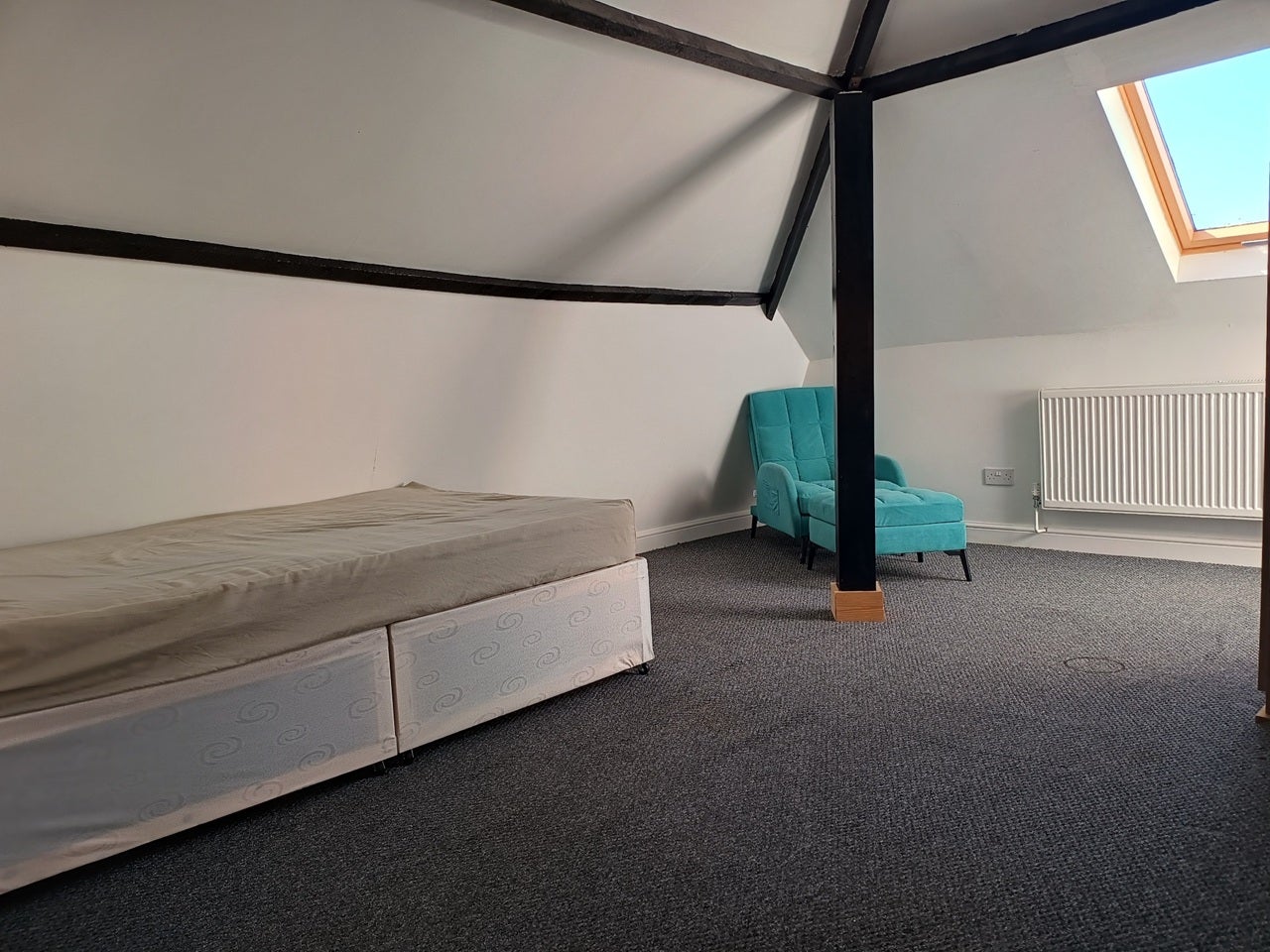 Room Wood Vale in Greater London