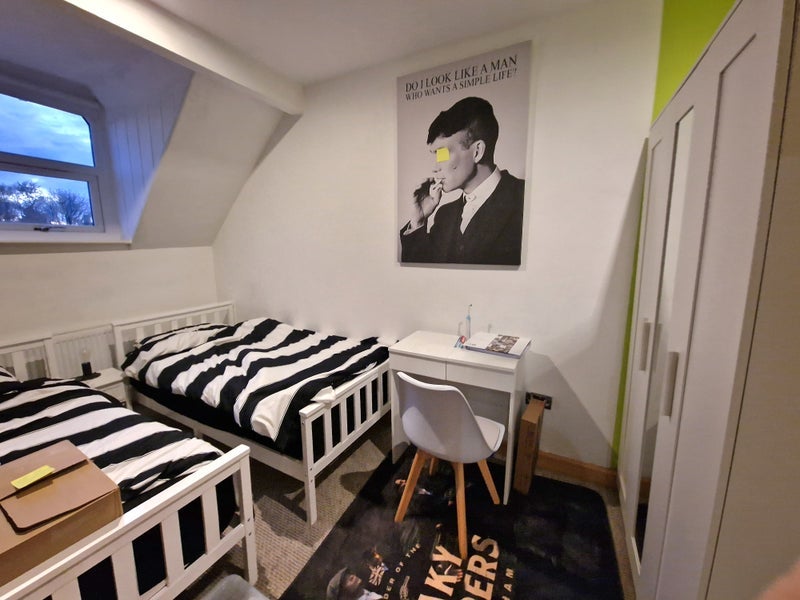 Room Clarendon Road in Birmingham