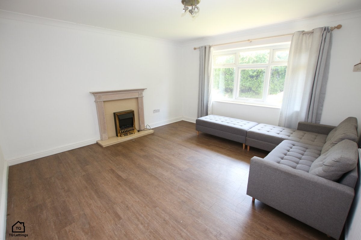Flat Palatine Road in Manchester