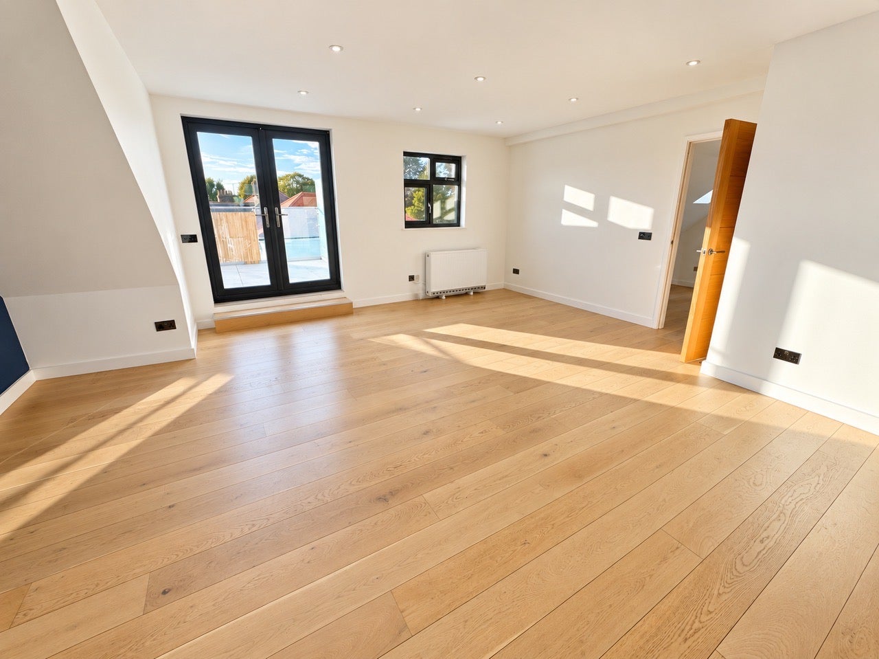 Flat Suttons Gardens in Greater London