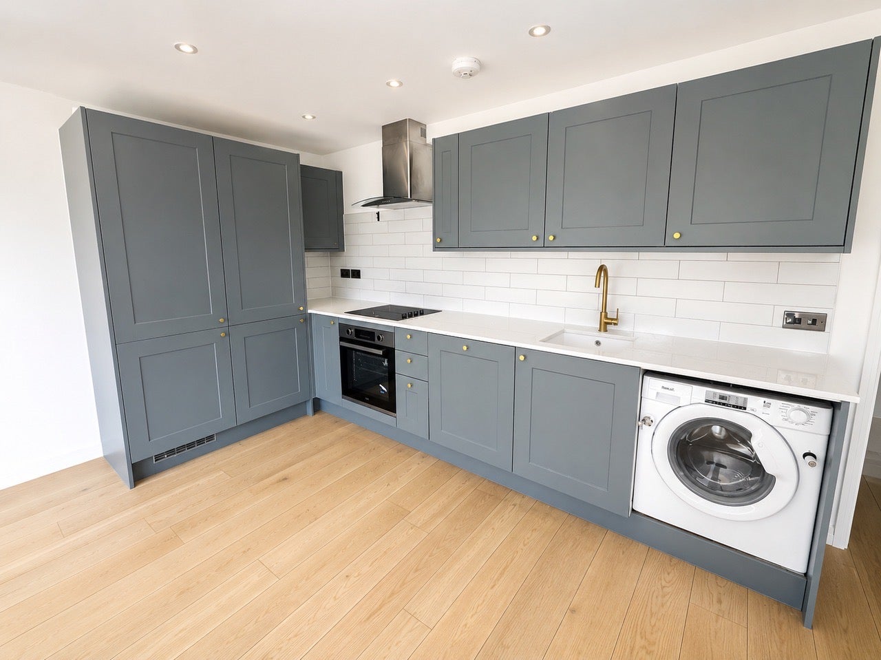 Flat Suttons Gardens in Greater London
