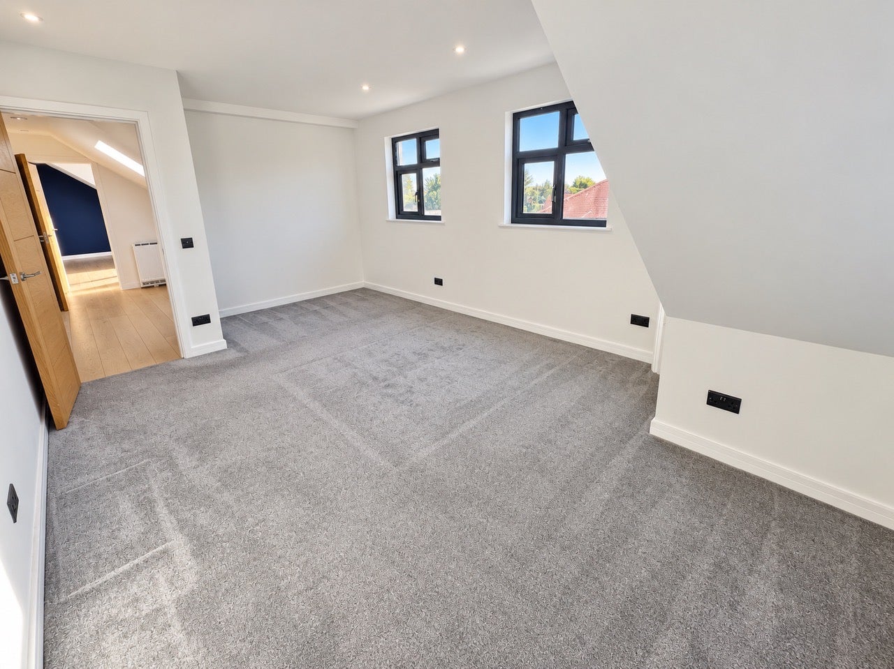 Flat Suttons Gardens in Greater London