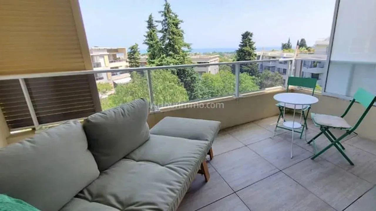 Appartement Avenue de La Bermone à Villeneuve-Loubet