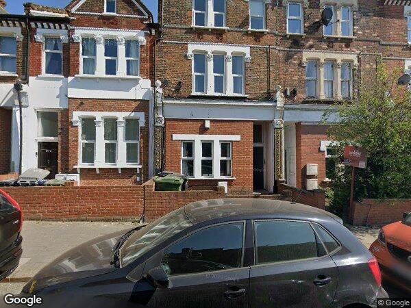 Flat Milkwood Road in Greater London