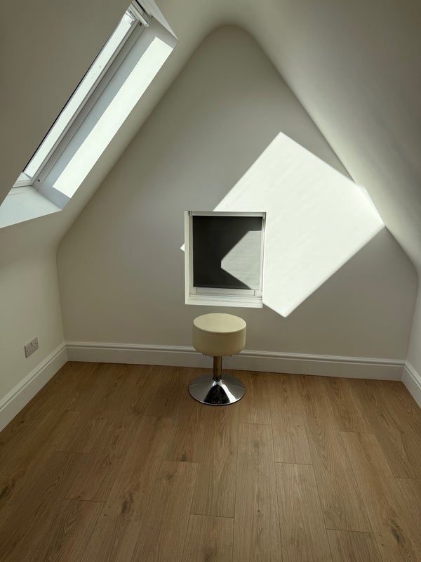 Room Rhodesia Road in Greater London