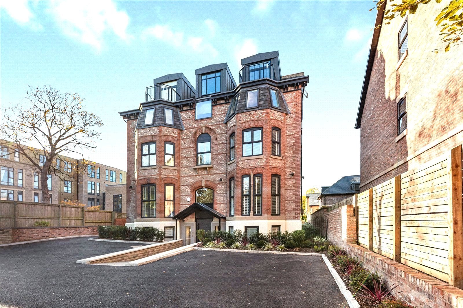 Flat Palatine Road in Manchester
