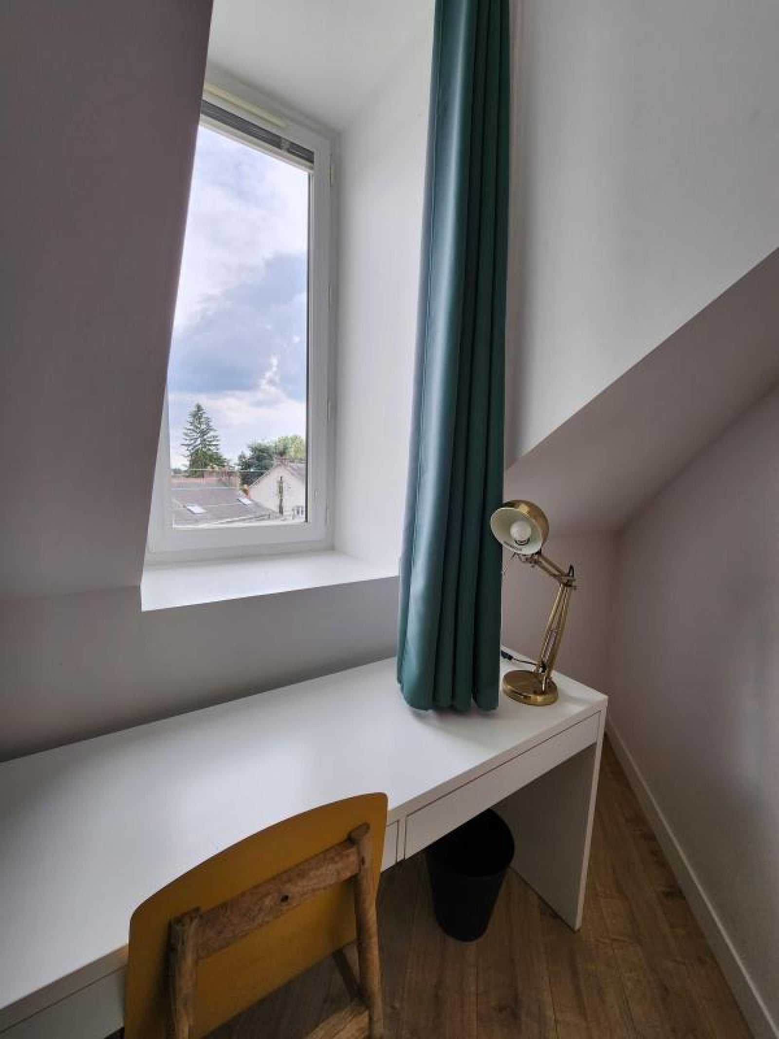 Chambre Rue de l'Évêque Émilien à Nantes