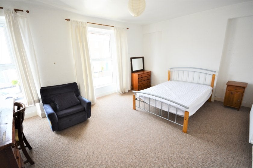 Room Brunswick Street in Swansea