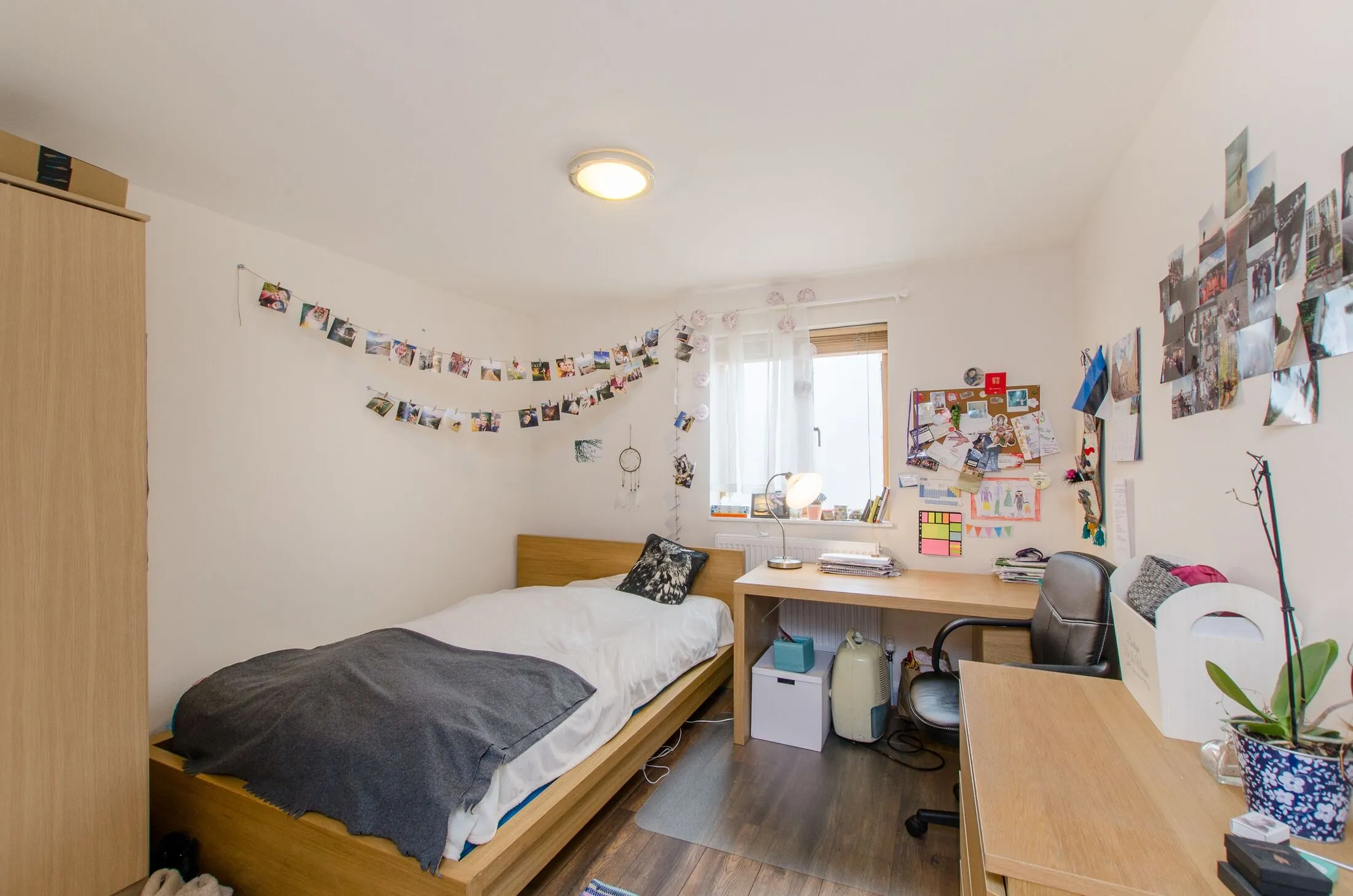 Flat Oakshott Court in Greater London