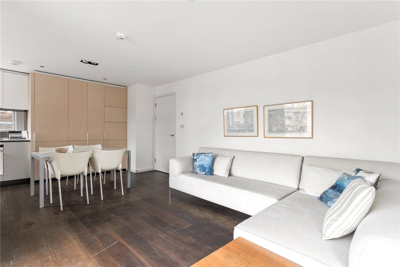 Flat Grand Junction Wharf in Greater London