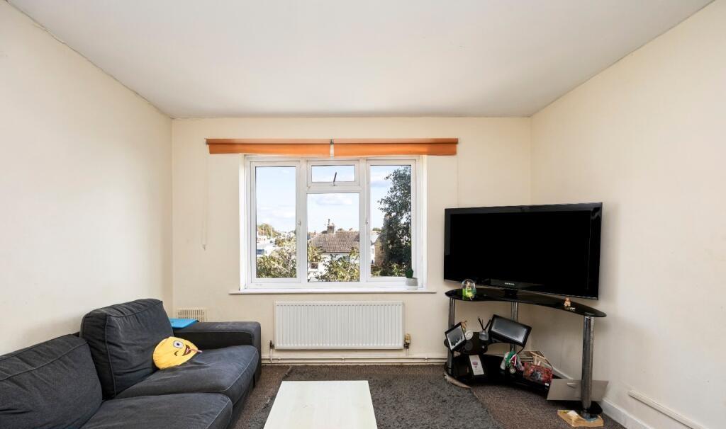 Flat Wolseley Road in Brighton