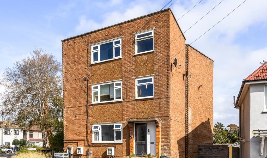 Flat Wolseley Road in Brighton