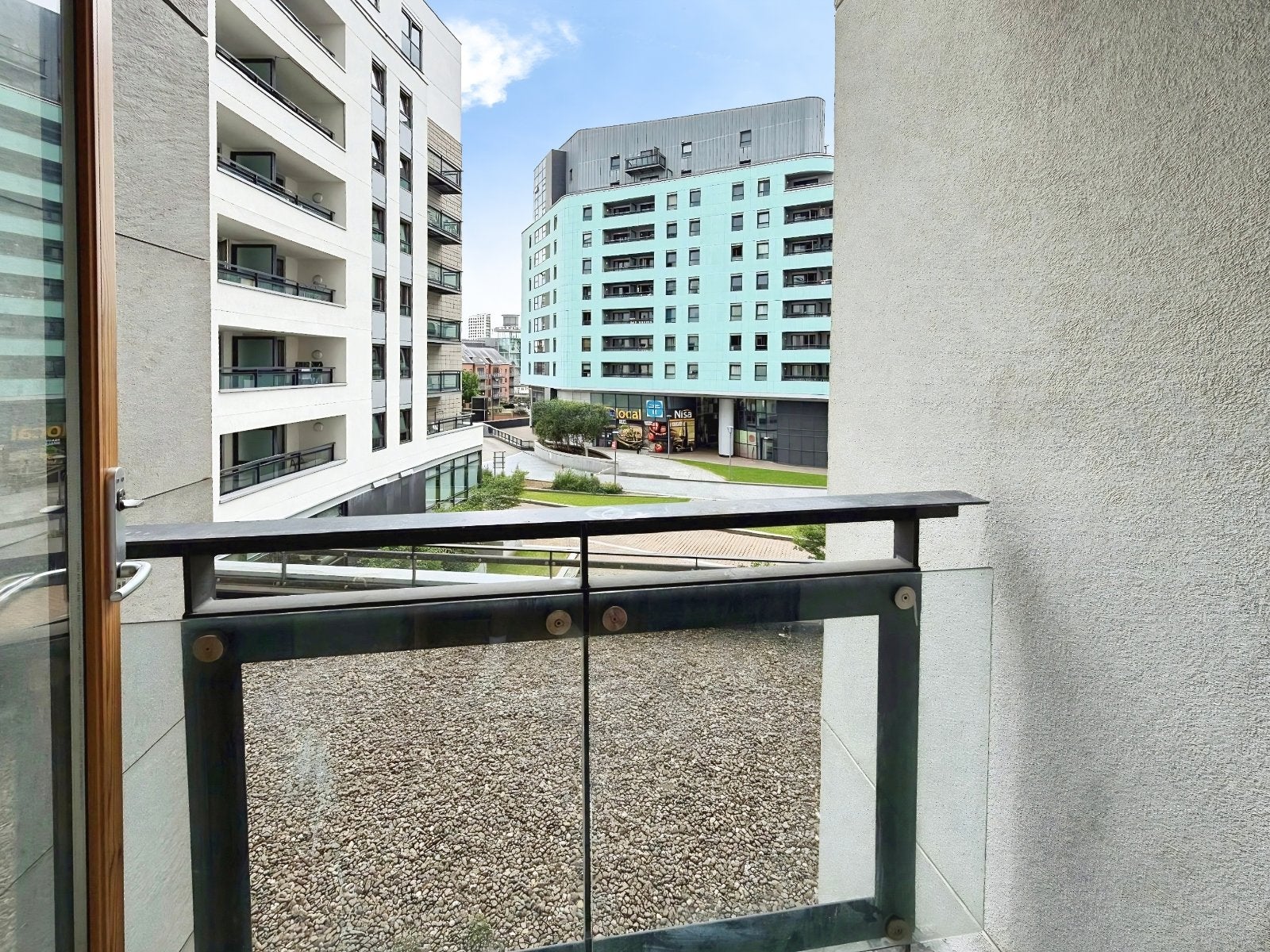 Flat Marsh Lane in Leeds